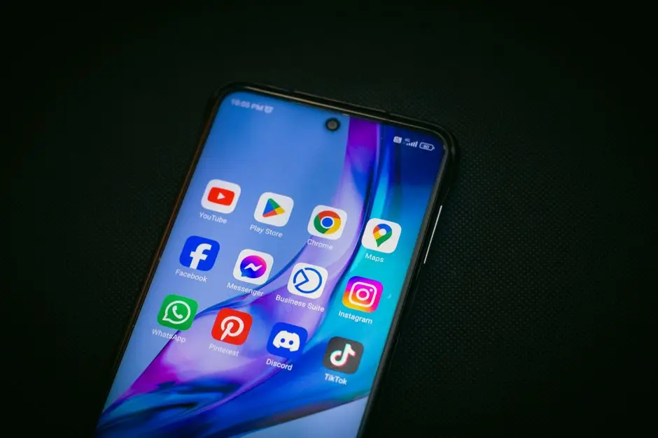 Status WhatsApp: Panggung Cerita Seputar Keseharian